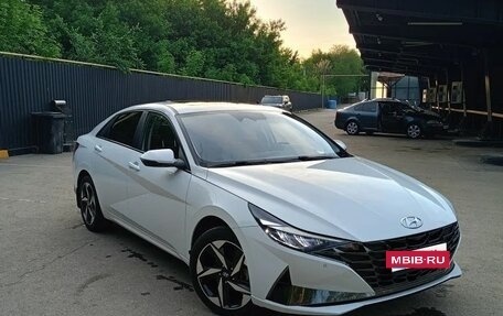 Hyundai Elantra, 2021 год, 1 790 000 рублей, 10 фотография