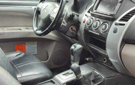 Mitsubishi Pajero Sport II рестайлинг, 2014 год, 1 339 000 рублей, 14 фотография