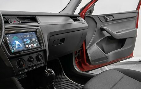 Skoda Rapid I, 2017 год, 1 075 000 рублей, 9 фотография