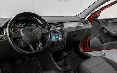 Skoda Rapid I, 2017 год, 1 075 000 рублей, 8 фотография