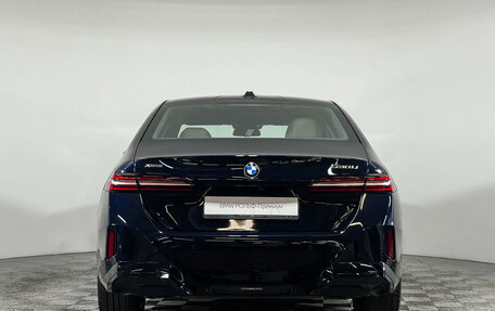 BMW 5 серия, 2025 год, 8 295 000 рублей, 6 фотография