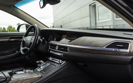 Genesis G90 I рестайлинг, 2019 год, 2 600 000 рублей, 16 фотография