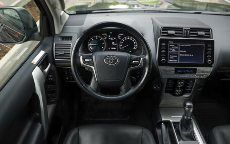 Toyota Land Cruiser Prado 150 рестайлинг 2, 2020 год, 6 750 000 рублей, 13 фотография