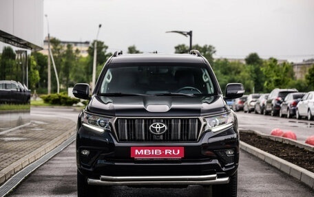 Toyota Land Cruiser Prado 150 рестайлинг 2, 2020 год, 6 750 000 рублей, 5 фотография