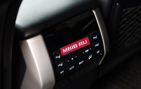 Toyota Land Cruiser Prado 150 рестайлинг 2, 2020 год, 6 750 000 рублей, 24 фотография