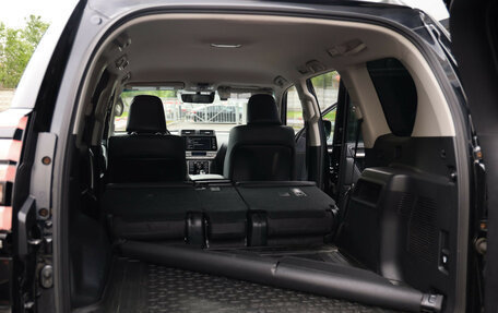 Toyota Land Cruiser Prado 150 рестайлинг 2, 2020 год, 6 750 000 рублей, 34 фотография