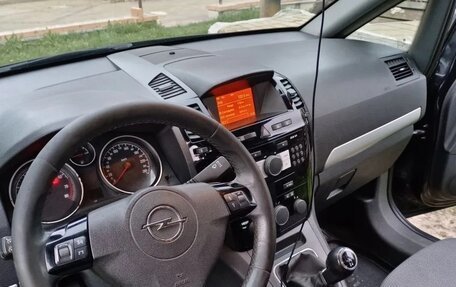 Opel Zafira B, 2011 год, 700 000 рублей, 9 фотография
