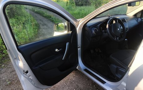 Renault Logan II, 2016 год, 690 000 рублей, 11 фотография