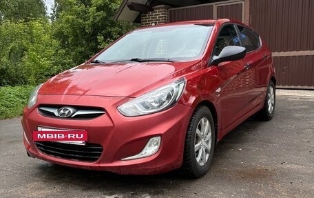 Hyundai Solaris II рестайлинг, 2014 год, 570 000 рублей, 2 фотография