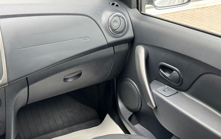 Renault Logan II, 2019 год, 1 230 000 рублей, 15 фотография