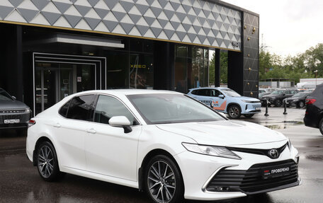 Toyota Camry, 2021 год, 3 280 000 рублей, 4 фотография