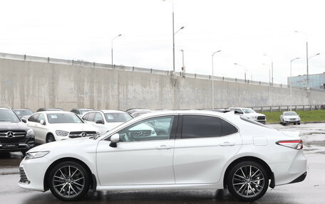 Toyota Camry, 2021 год, 3 280 000 рублей, 9 фотография