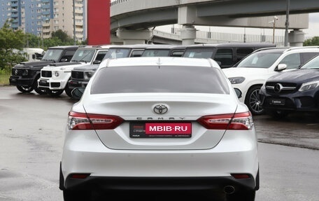 Toyota Camry, 2021 год, 3 280 000 рублей, 7 фотография