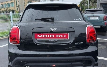 MINI Hatch, 2022 год, 1 950 000 рублей, 3 фотография