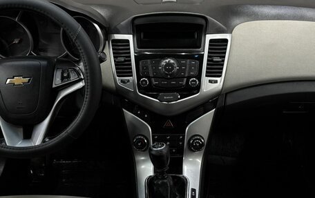 Chevrolet Cruze II, 2011 год, 579 888 рублей, 11 фотография