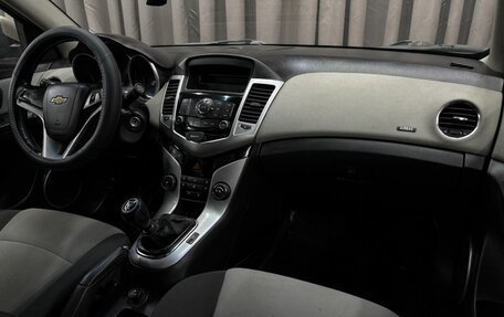 Chevrolet Cruze II, 2011 год, 579 888 рублей, 15 фотография