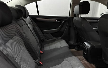 Volkswagen Passat B7, 2012 год, 939 888 рублей, 27 фотография