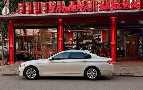 BMW 5 серия, 2015 год, 1 800 000 рублей, 6 фотография