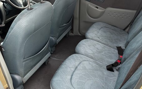 Toyota FunCargo, 2000 год, 450 000 рублей, 15 фотография