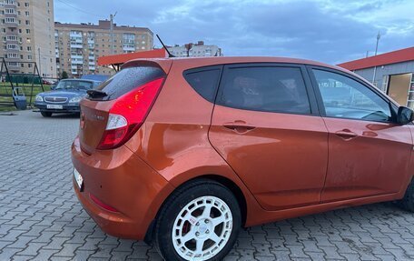 Hyundai Solaris II рестайлинг, 2015 год, 990 000 рублей, 8 фотография