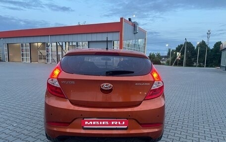 Hyundai Solaris II рестайлинг, 2015 год, 990 000 рублей, 6 фотография