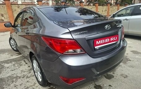 Hyundai Solaris II рестайлинг, 2015 год, 870 000 рублей, 5 фотография