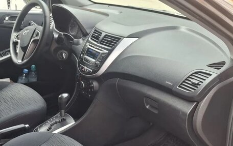 Hyundai Solaris II рестайлинг, 2015 год, 870 000 рублей, 12 фотография