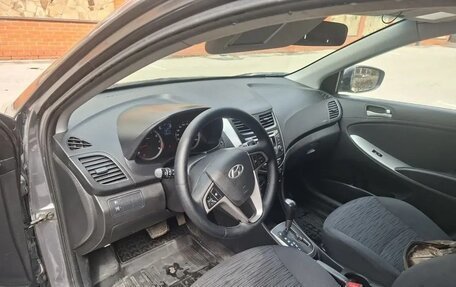 Hyundai Solaris II рестайлинг, 2015 год, 870 000 рублей, 16 фотография