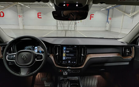 Volvo XC60 II, 2018 год, 4 150 000 рублей, 17 фотография