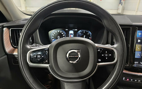 Volvo XC60 II, 2018 год, 4 150 000 рублей, 24 фотография