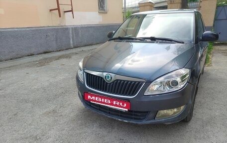 Skoda Fabia II, 2011 год, 400 000 рублей, 2 фотография