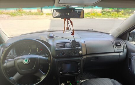 Skoda Fabia II, 2011 год, 400 000 рублей, 26 фотография
