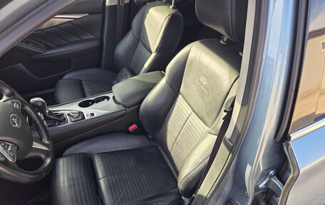 Infiniti Q50 I рестайлинг, 2014 год, 2 050 000 рублей, 8 фотография
