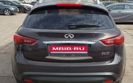 Infiniti FX II, 2013 год, 2 250 000 рублей, 2 фотография