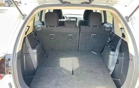 Mitsubishi Outlander III рестайлинг 3, 2020 год, 2 340 000 рублей, 10 фотография
