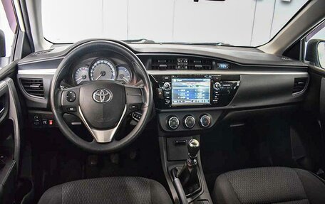 Toyota Corolla, 2013 год, 1 100 000 рублей, 6 фотография