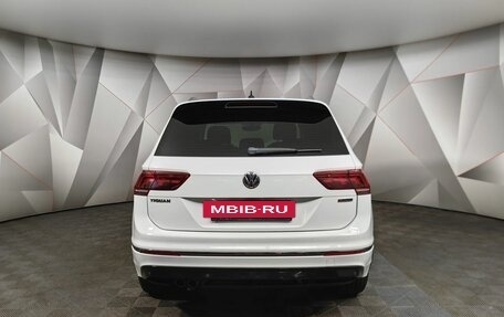 Volkswagen Tiguan II, 2018 год, 2 760 000 рублей, 8 фотография