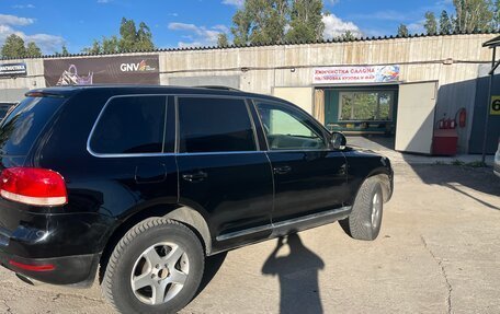 Volkswagen Touareg III, 2005 год, 680 000 рублей, 2 фотография