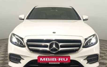 Mercedes-Benz E-Класс, 2020 год, 4 300 000 рублей, 2 фотография