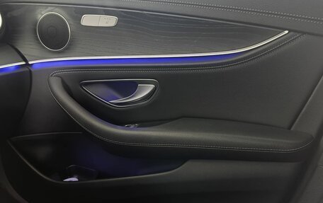 Mercedes-Benz E-Класс, 2020 год, 4 300 000 рублей, 17 фотография