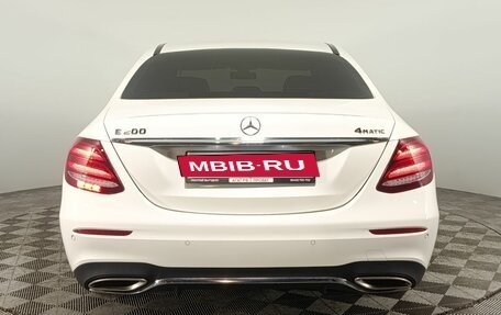 Mercedes-Benz E-Класс, 2020 год, 4 300 000 рублей, 6 фотография