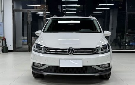 Volkswagen Touran III, 2023 год, 2 615 000 рублей, 2 фотография