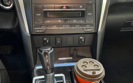 Toyota Camry, 2017 год, 1 890 000 рублей, 10 фотография