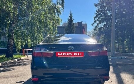Toyota Camry, 2017 год, 1 890 000 рублей, 5 фотография