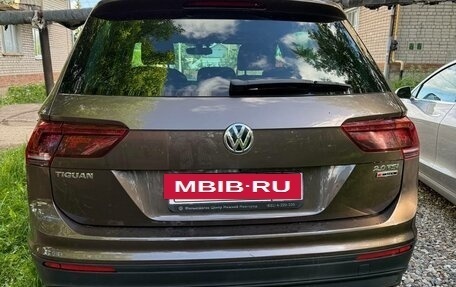 Volkswagen Tiguan II, 2017 год, 2 300 000 рублей, 6 фотография