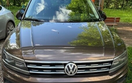 Volkswagen Tiguan II, 2017 год, 2 300 000 рублей, 4 фотография