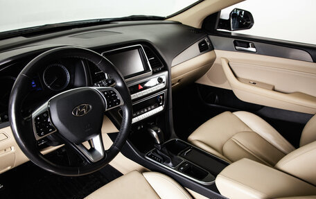 Hyundai Sonata VII, 2019 год, 1 699 000 рублей, 10 фотография