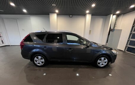 KIA cee'd I рестайлинг, 2011 год, 635 000 рублей, 2 фотография