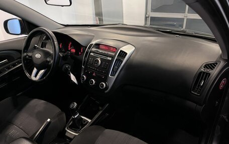 KIA cee'd I рестайлинг, 2011 год, 635 000 рублей, 12 фотография