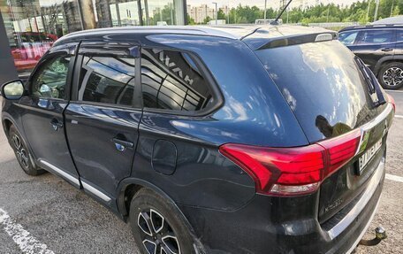 Mitsubishi Outlander III рестайлинг 3, 2016 год, 1 499 000 рублей, 4 фотография